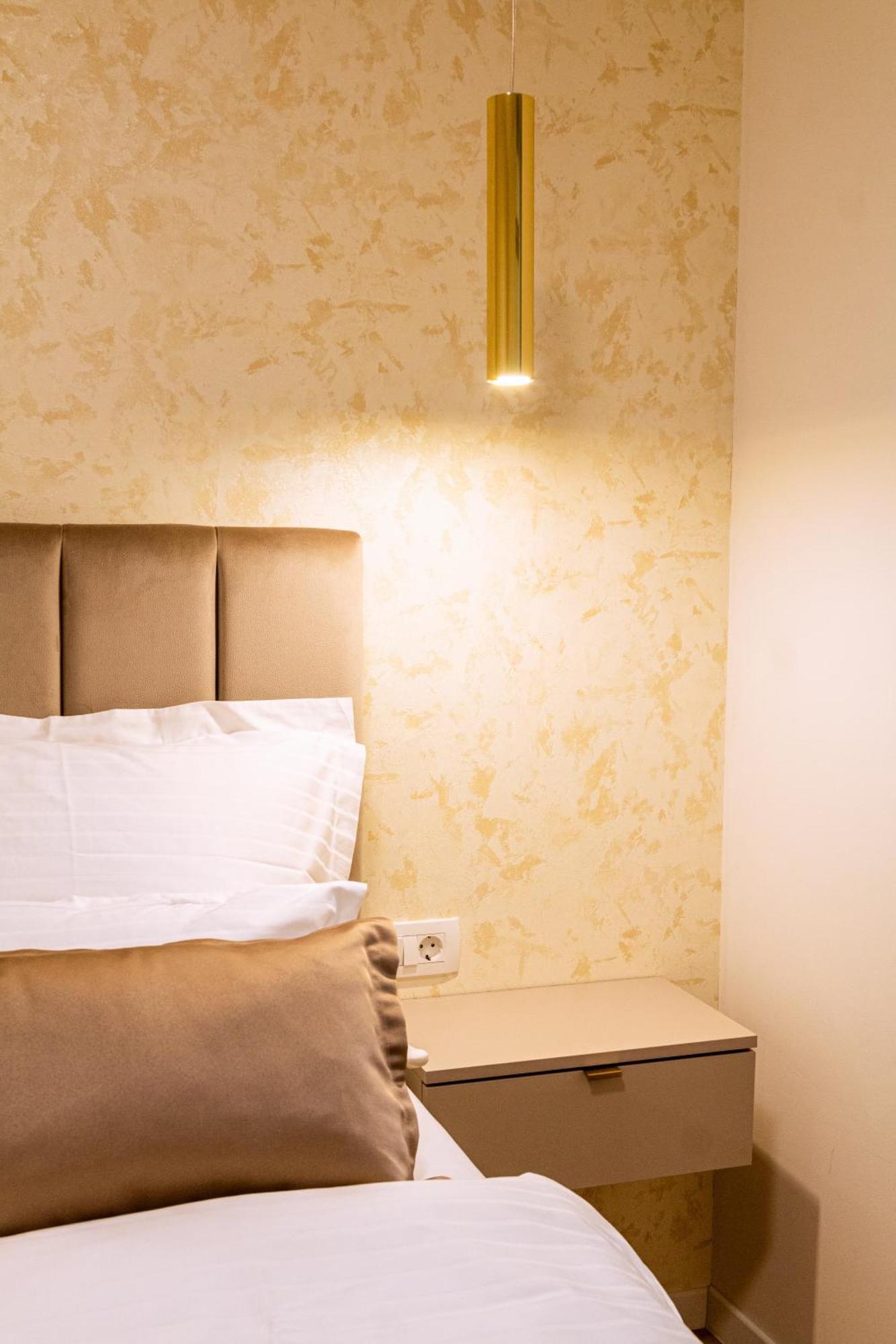 Luxury 2 Bedroom-2 Bathroom Apartment & Studio App With Rooftop Terrace Split Habitación foto