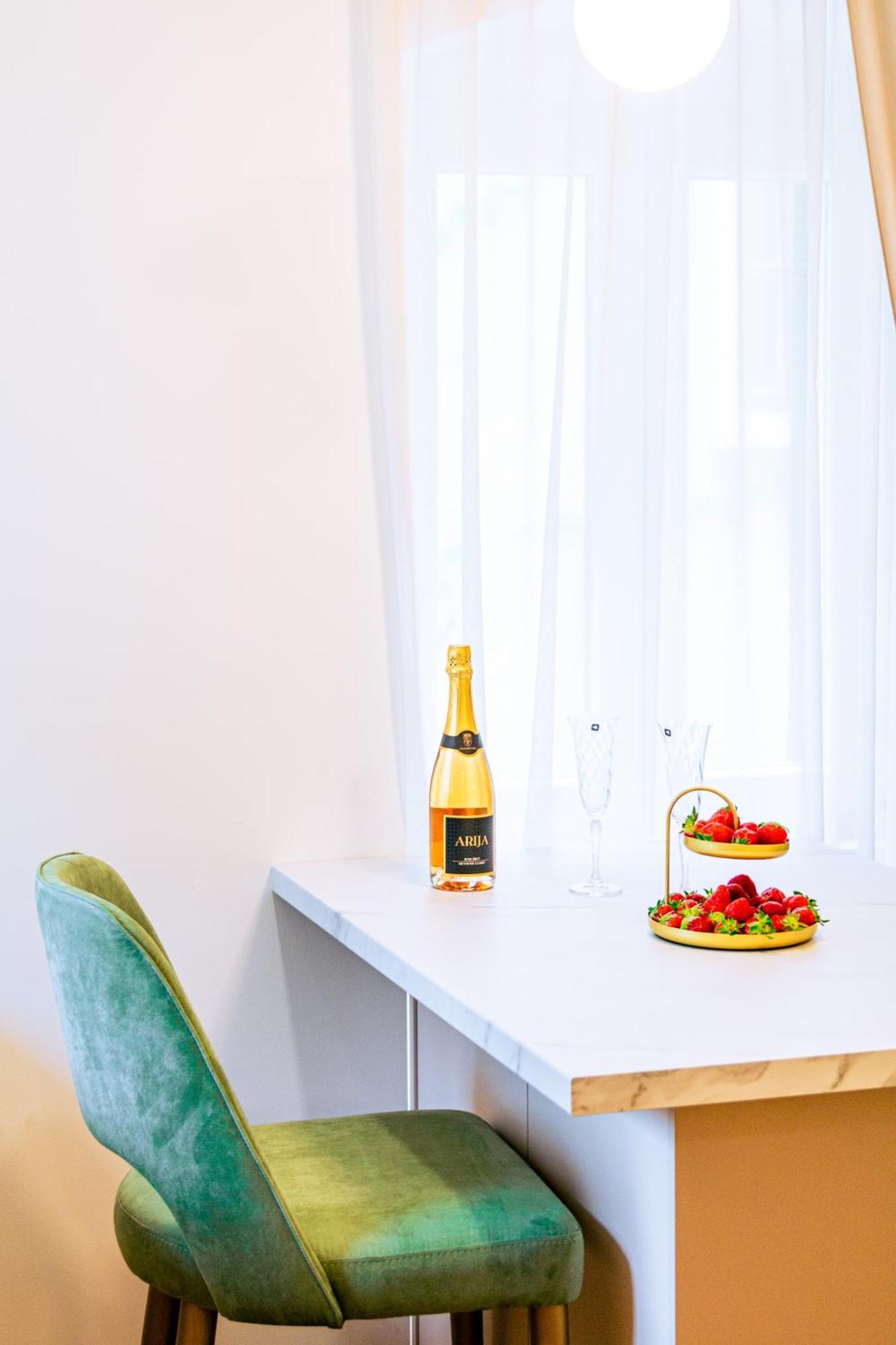 Luxury 2 Bedroom-2 Bathroom Apartment & Studio App With Rooftop Terrace Split Habitación foto